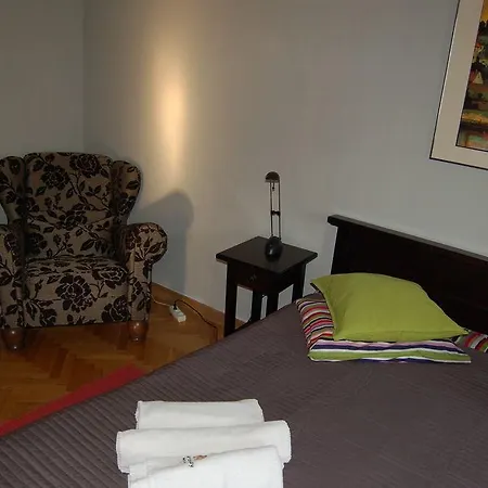 Apartment Miodowa Old Town